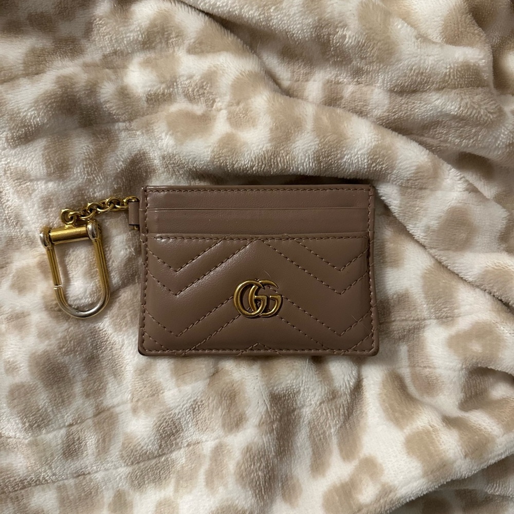 gucci gg marmont keychain wallet